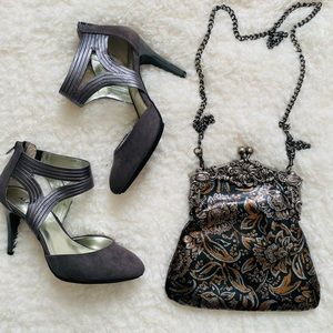 Alfani Grey & Silver Suede Heels
Size 6.5M